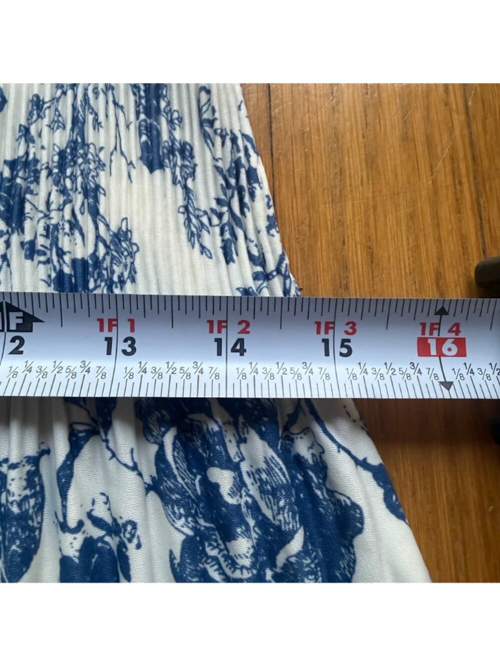 Kindred Size M Blue & White Floral Print Pleated Short Sleeve Midi A-Line Dress - Picture 5 of 16